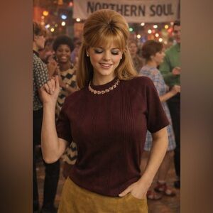 Vintage 60’s - Helen Sue - mod, short sleeves, classic brown sweater- sz s/ 34